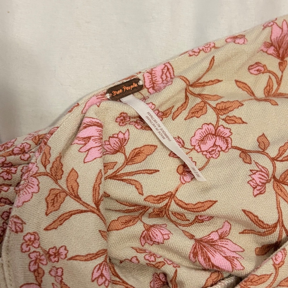 FREE PEOPLE Floral Mixed Print Maxi Dress with billowed sleeves and open back - Picture 7 of 13